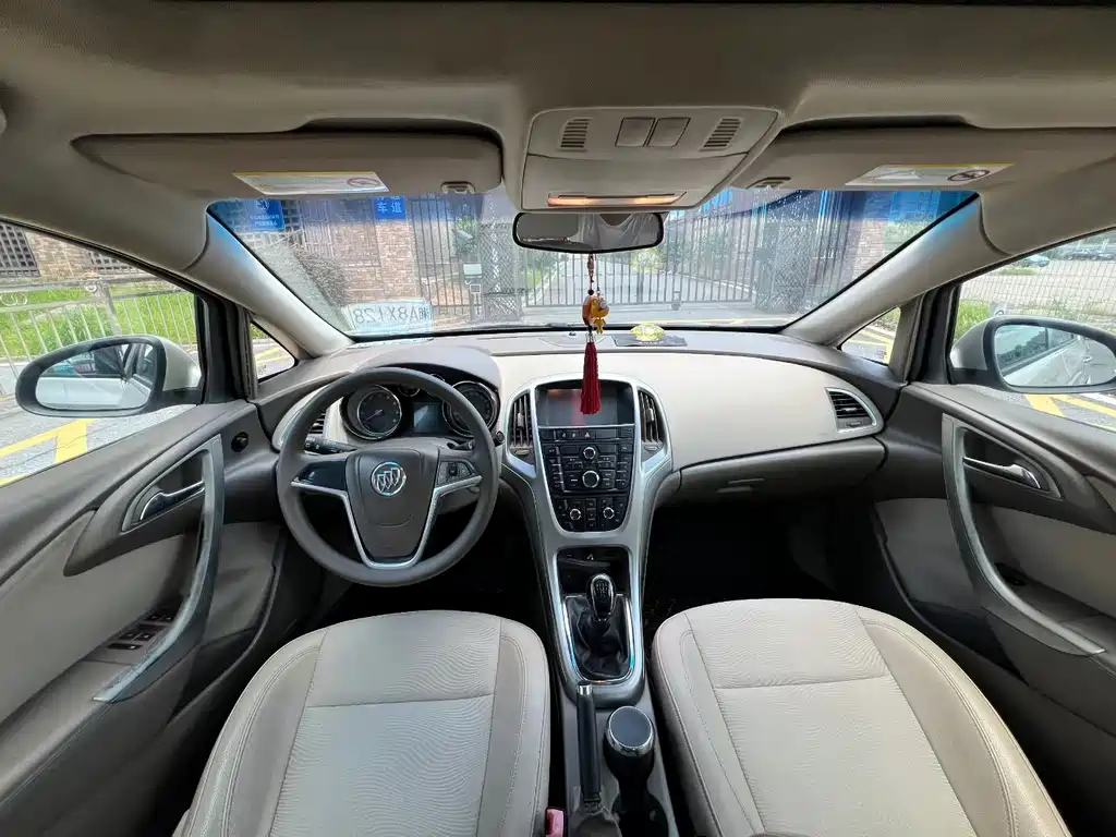 Buick Excelle — миниатюра 4
