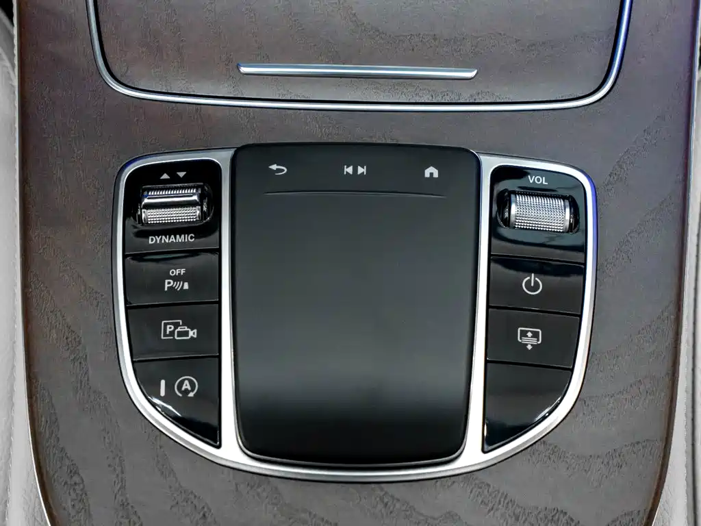 Mercedes-Benz E-Class — миниатюра 21