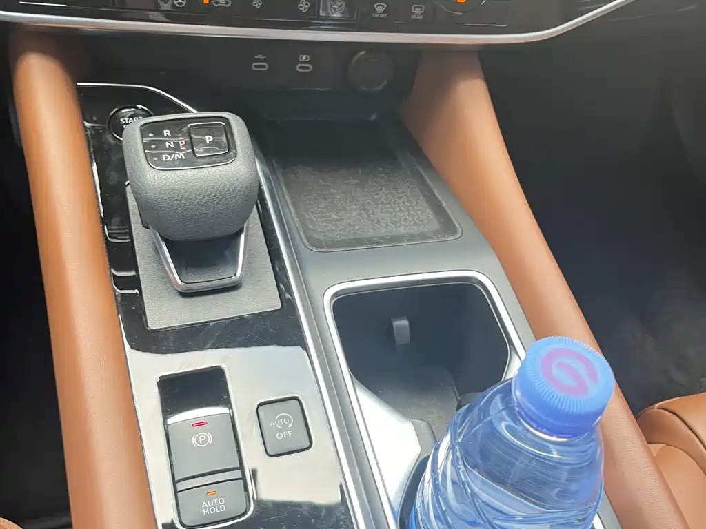 NISSAN EXPLORING THE LAND