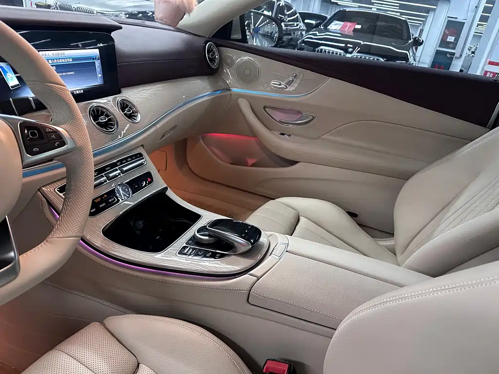 Mercedes-Benz E-Class (Import) — миниатюра 5