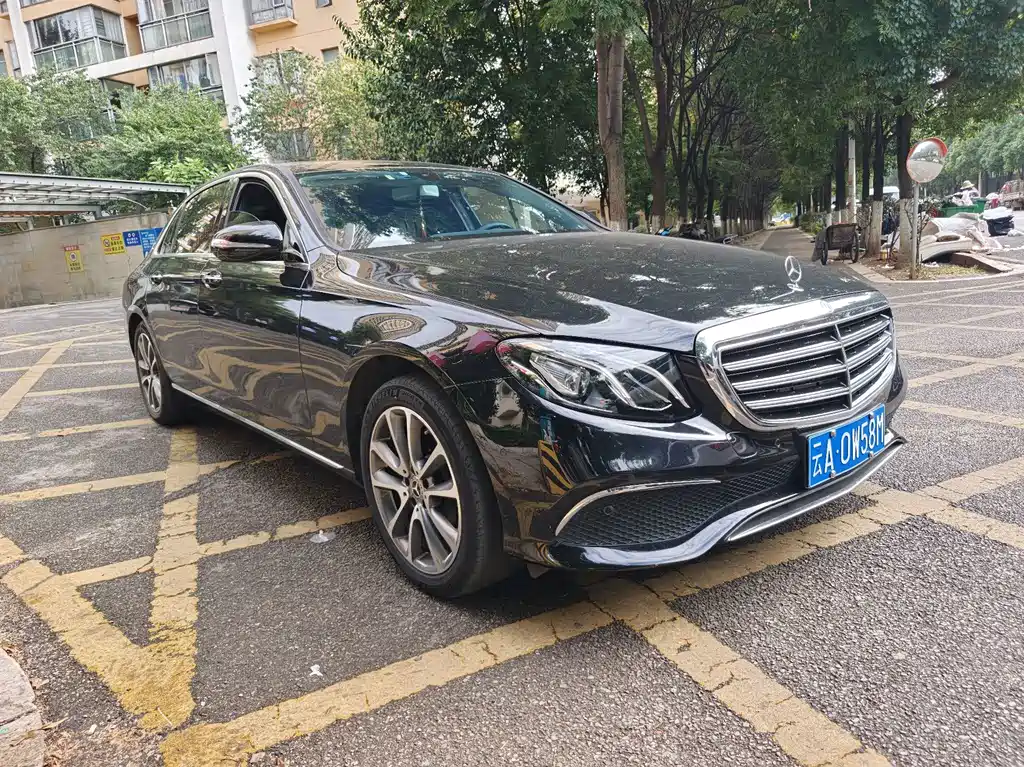 Mercedes-Benz E-Class — миниатюра 3