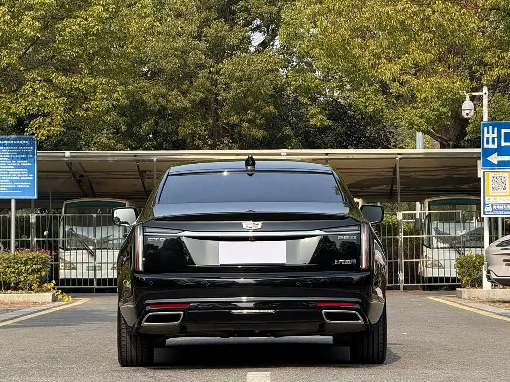 CADILLAC CT6