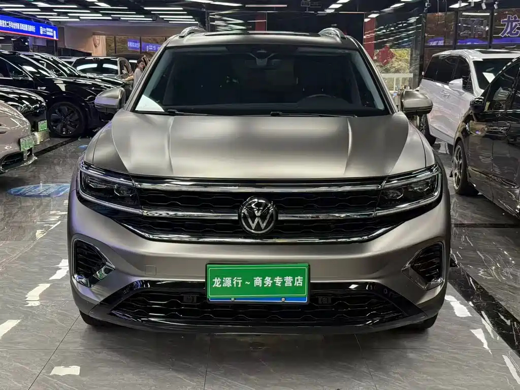 Volkswagen Viloran 2022 530TSI Flagship Pro 6 мест
