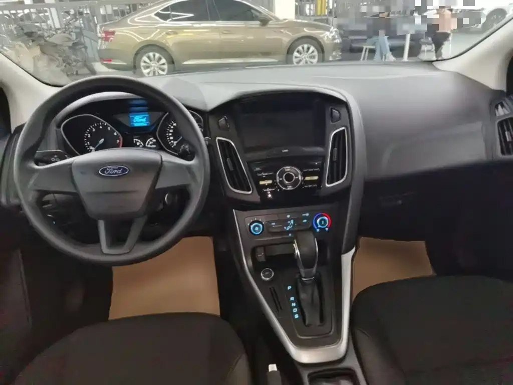 Ford Focus — миниатюра 10
