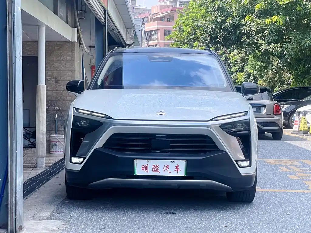 NIO ES8 — миниатюра 2