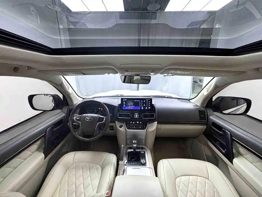 Toyota Land Cruiser 2019 4.0L AT
