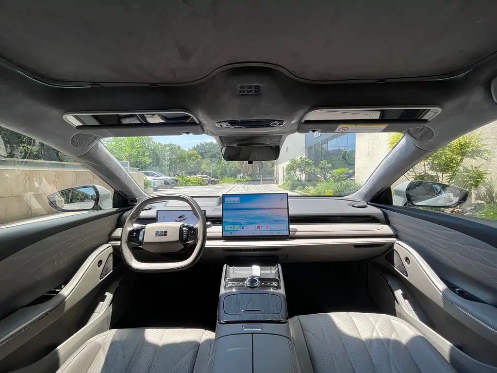 Geely Galaxy Galaxy 8 8 2025 130km EM-i Flagship