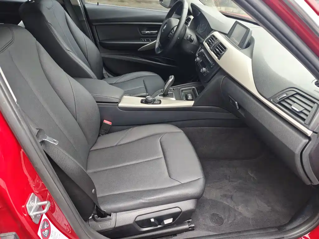 BMW 3 Series — миниатюра 9
