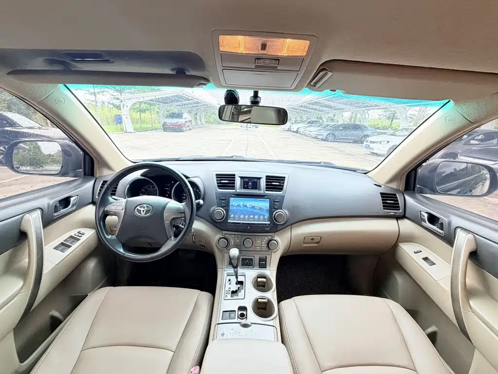 Toyota Highlander — миниатюра 16
