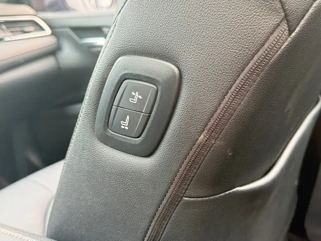 Toyota Camry — миниатюра 10