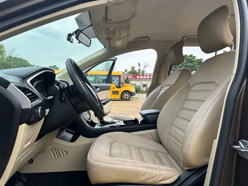Ford Edge — миниатюра 9