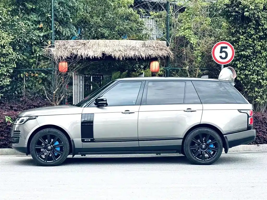 Land Rover Range Rover 2018 3.0 SC V6 Vogue SE Long Wheelbase