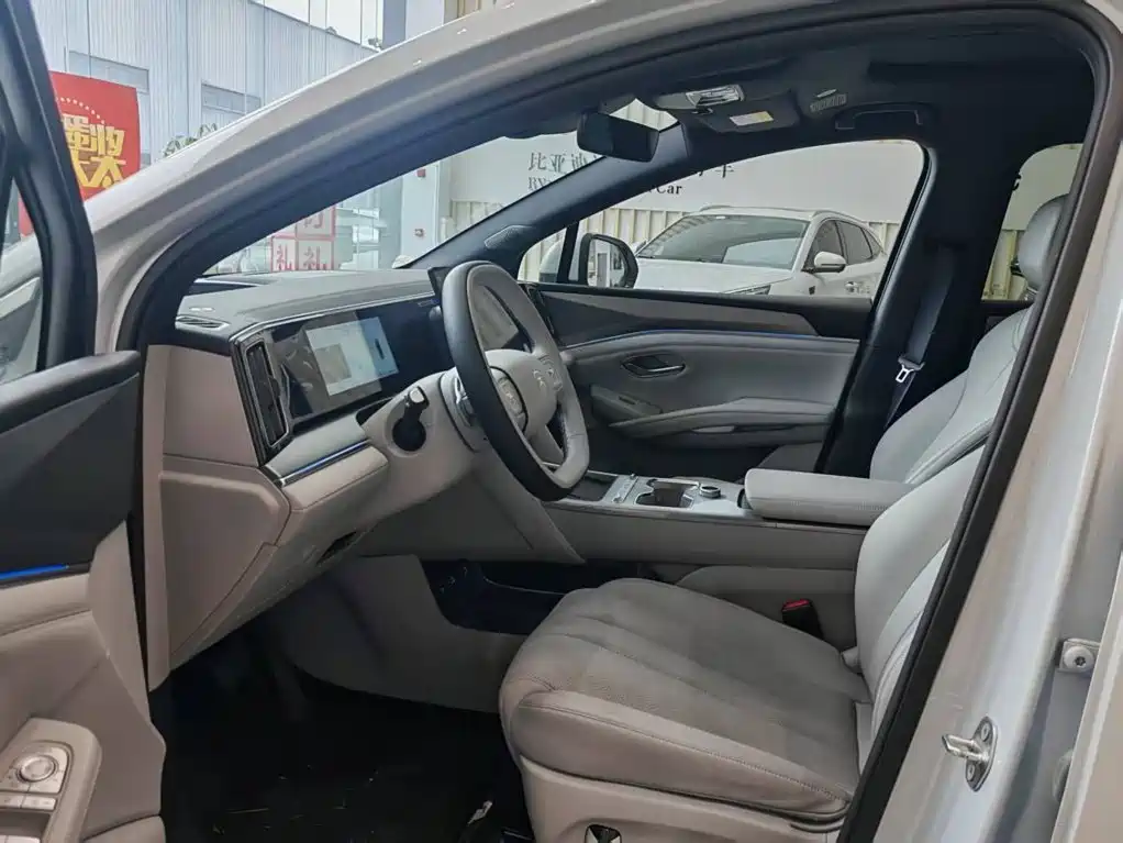 BYD Song Ultra — миниатюра 11