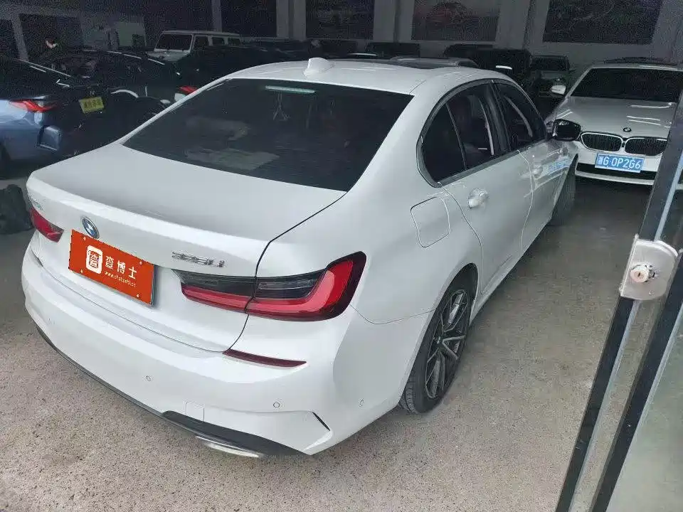 BMW 3 Series — миниатюра 2
