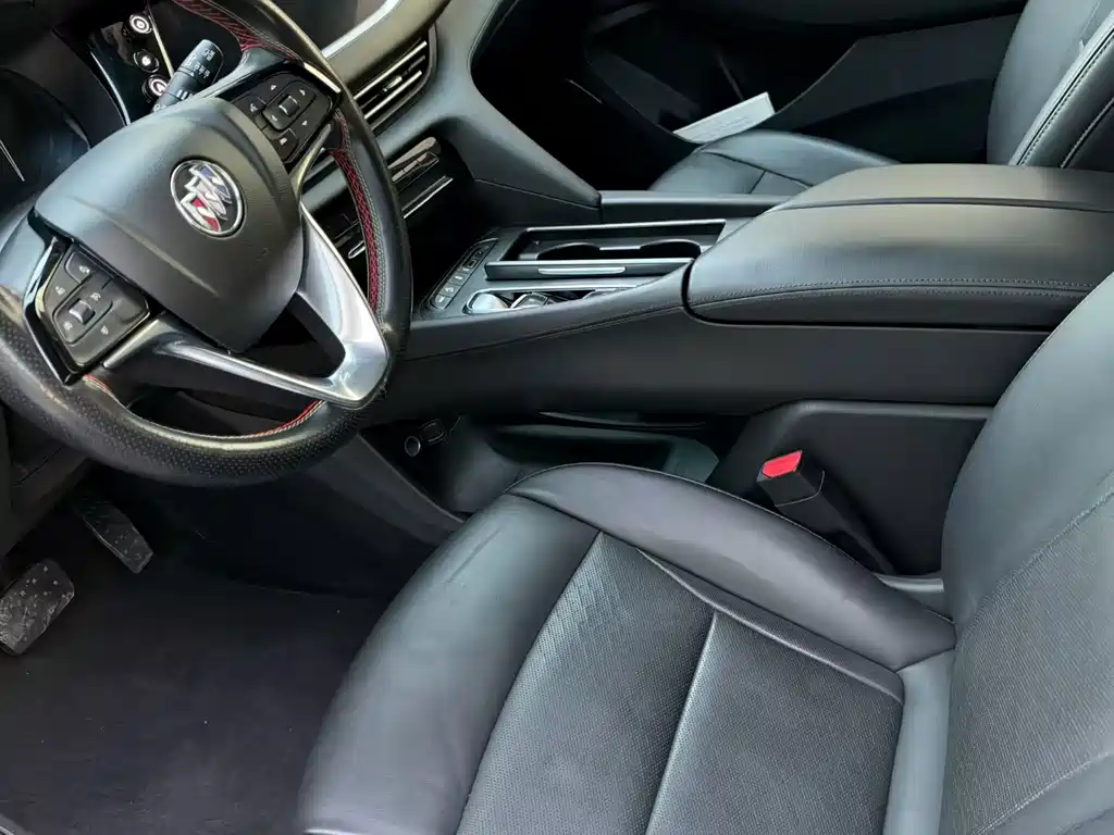 Buick Enclave — миниатюра 8