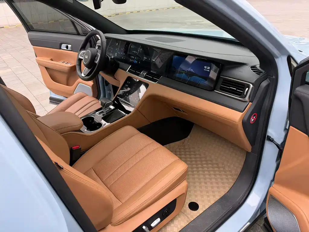 Li Auto Li ONE — миниатюра 2