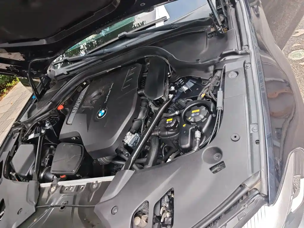 BMW 5 Series — миниатюра 20