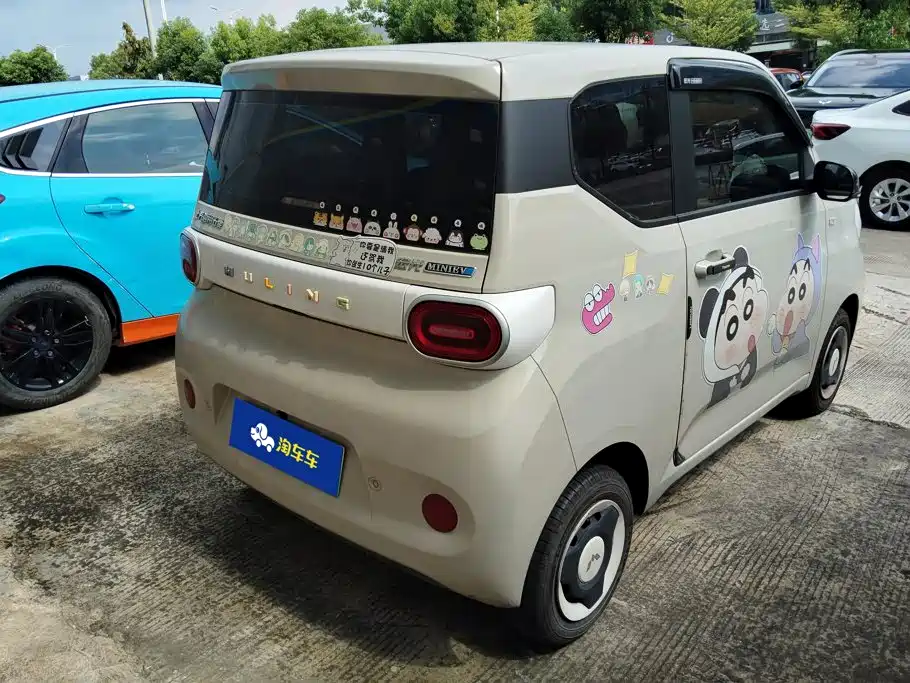 Wuling MINIEV — миниатюра 3