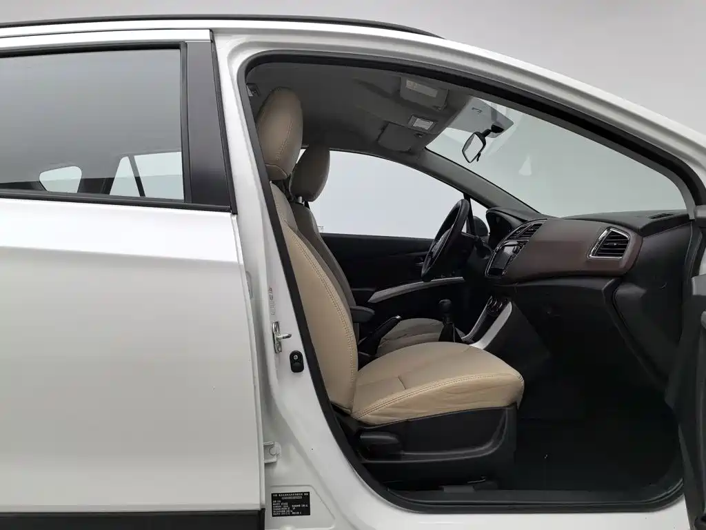 Suzuki Vitara — миниатюра 23