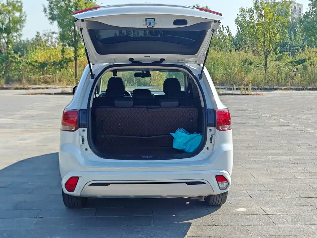Mitsubishi Outlander — миниатюра 27