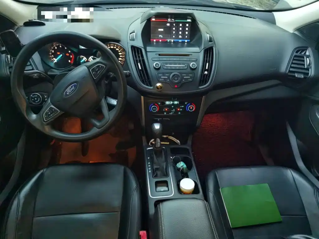 Ford Kuga — миниатюра 10
