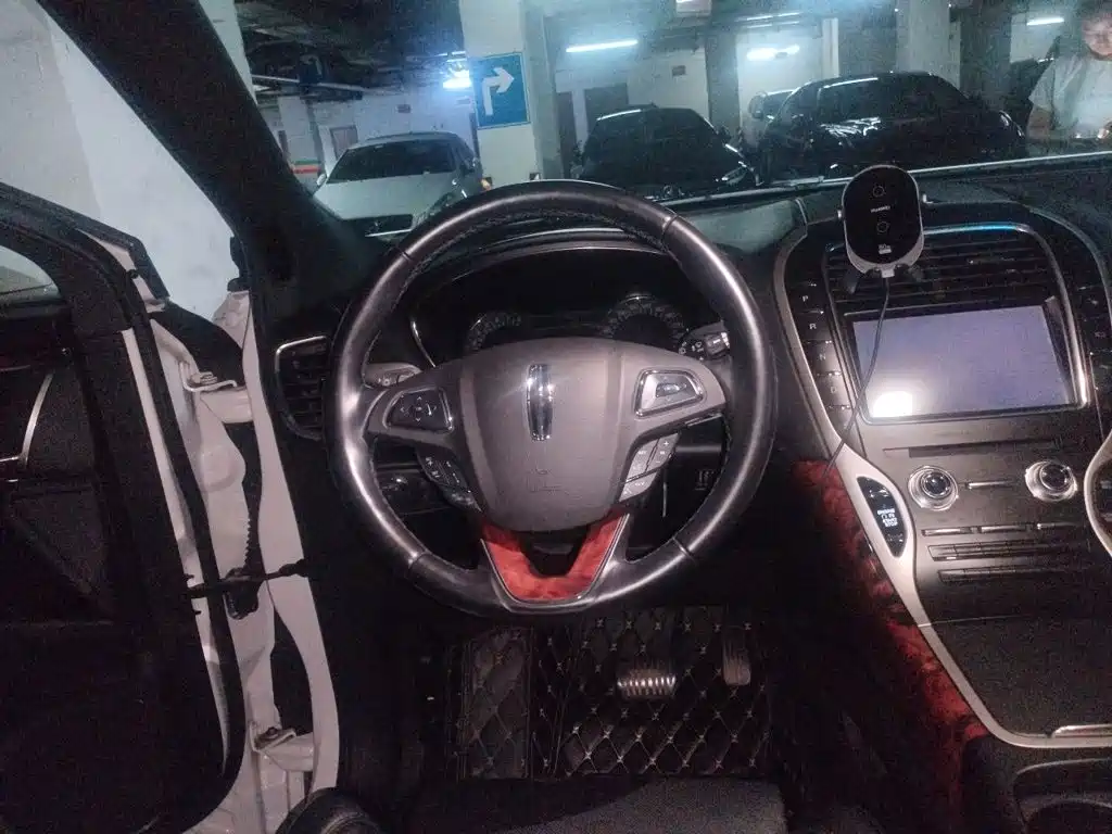 Lincoln MKX — миниатюра 3
