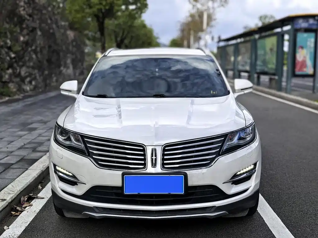 Lincoln MKC — миниатюра 28