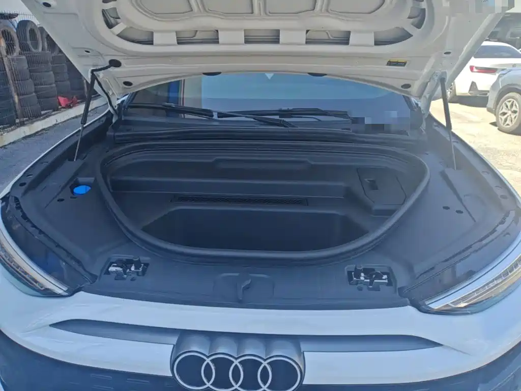 Audi Q6L e-tron — миниатюра 25