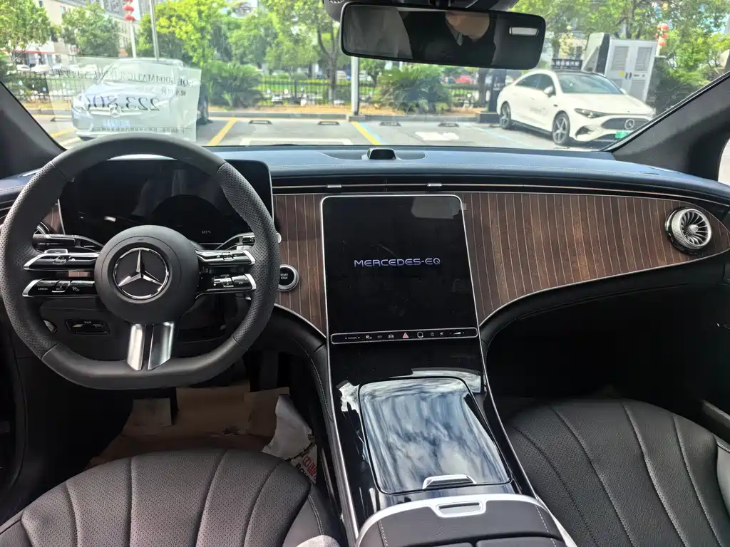 Mercedes-Benz EQE — миниатюра 9