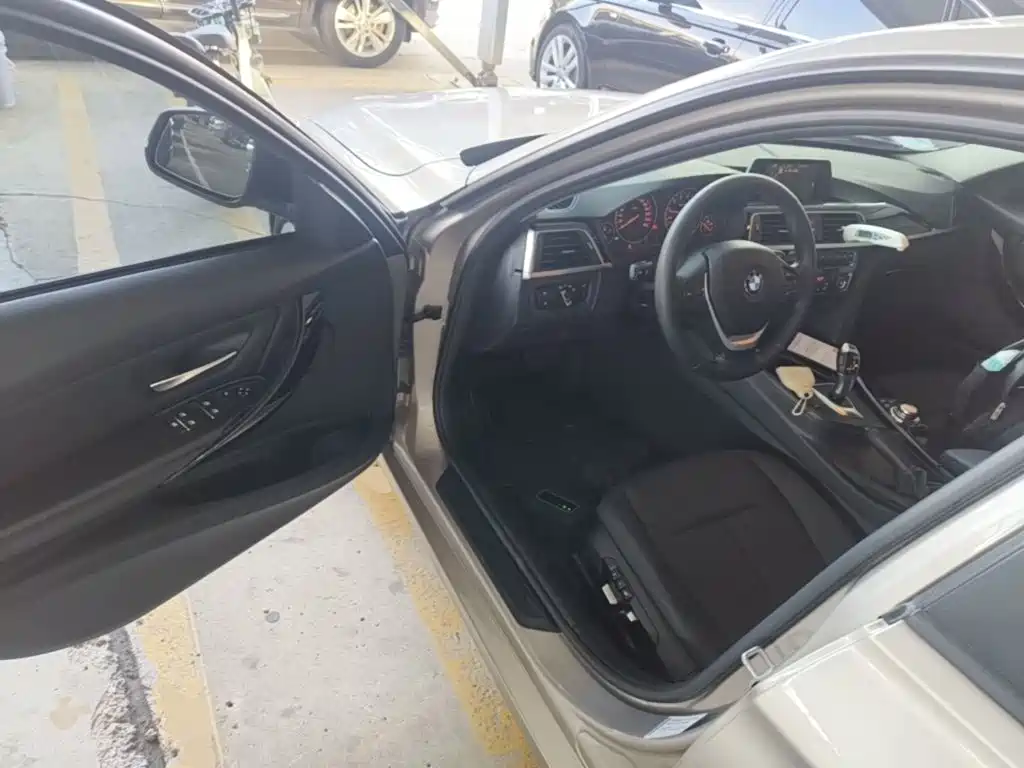 BMW 3 Series — миниатюра 16