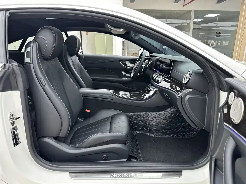 Mercedes-Benz E-Class (Import) — миниатюра 8