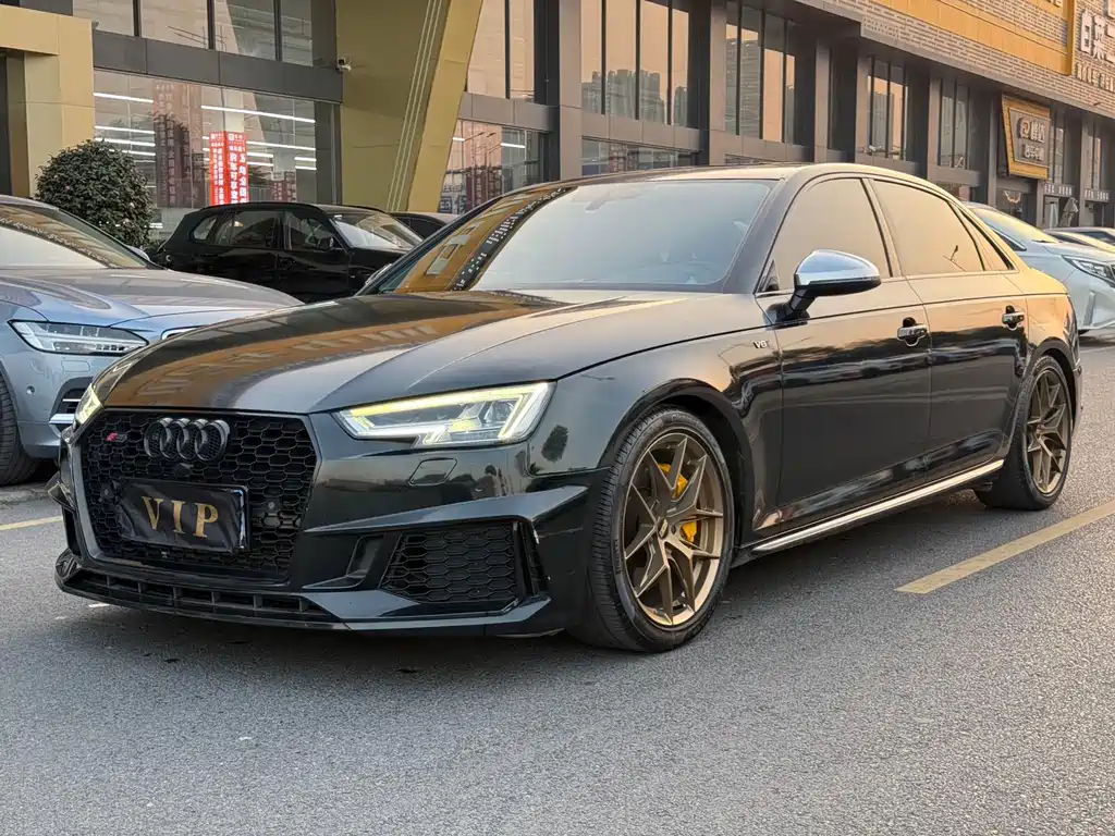 Audi A4L 2019