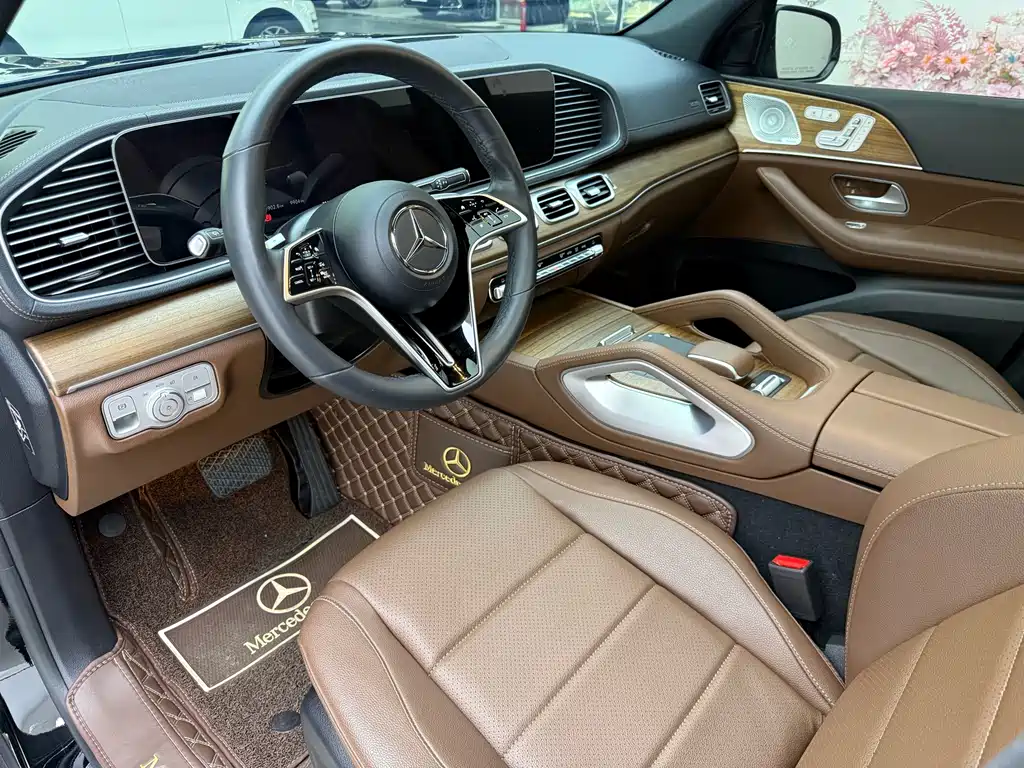 Mercedes-Benz GLS — миниатюра 18