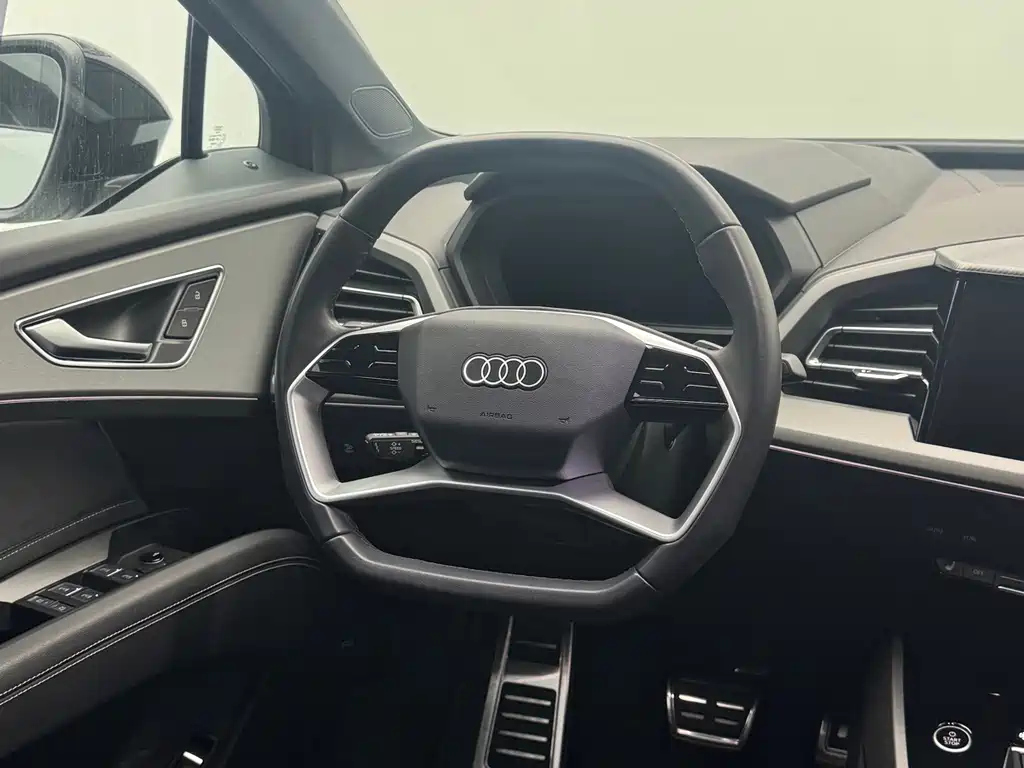 Audi Q5 e-tron — миниатюра 25