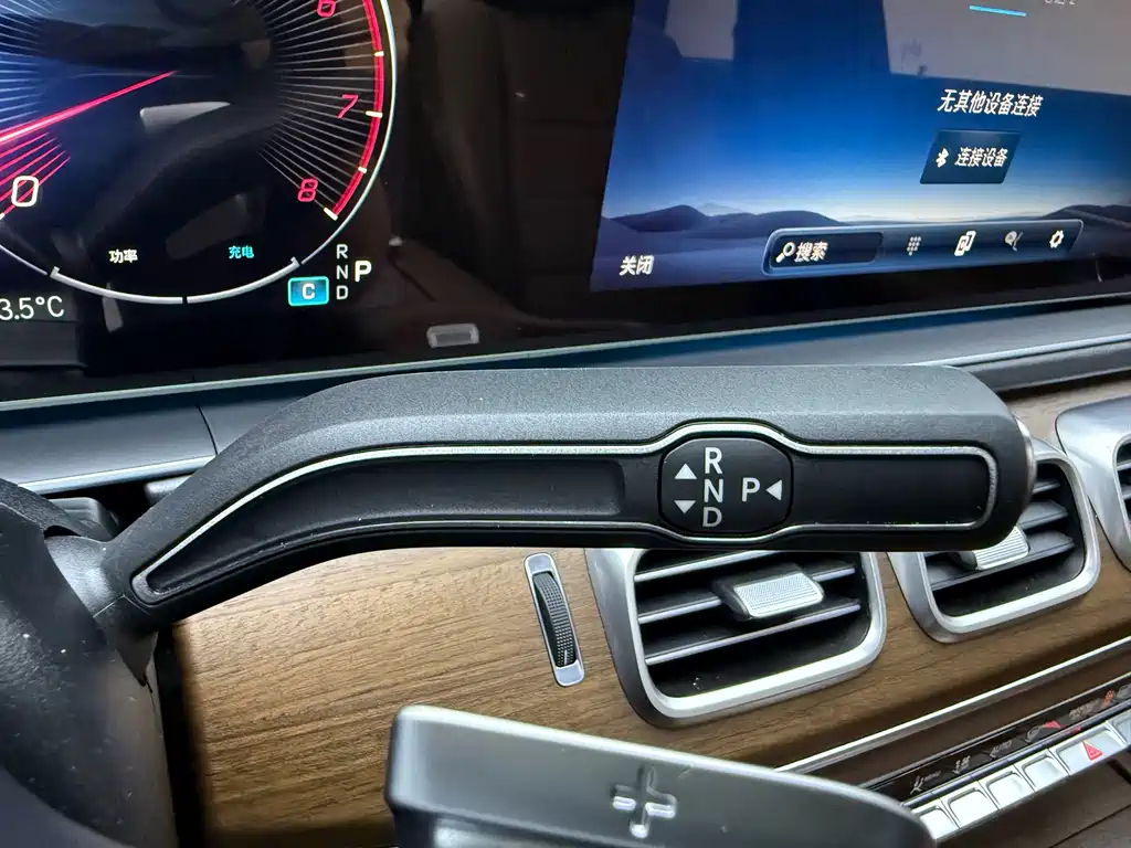 Mercedes-Benz GLS — миниатюра 16