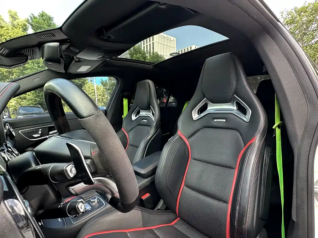 Mercedes-Benz CLA AMG — миниатюра 10