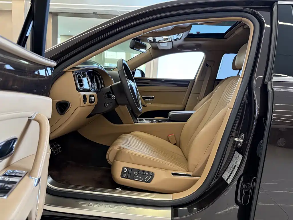Bentley Flying Spur — миниатюра 8