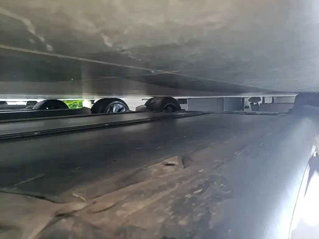 Tesla Model Y — миниатюра 21