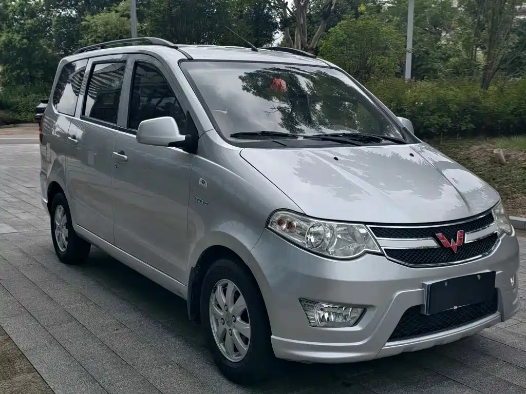 Wuling Hongguang — миниатюра 3