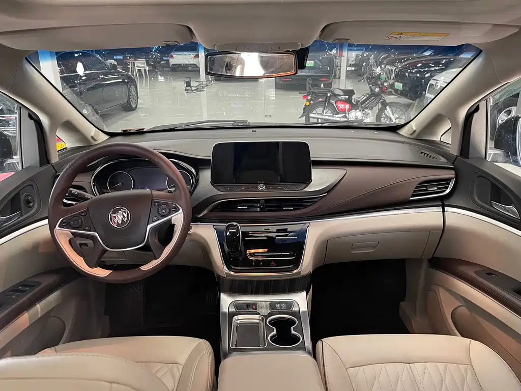 Buick GL8 — миниатюра 8