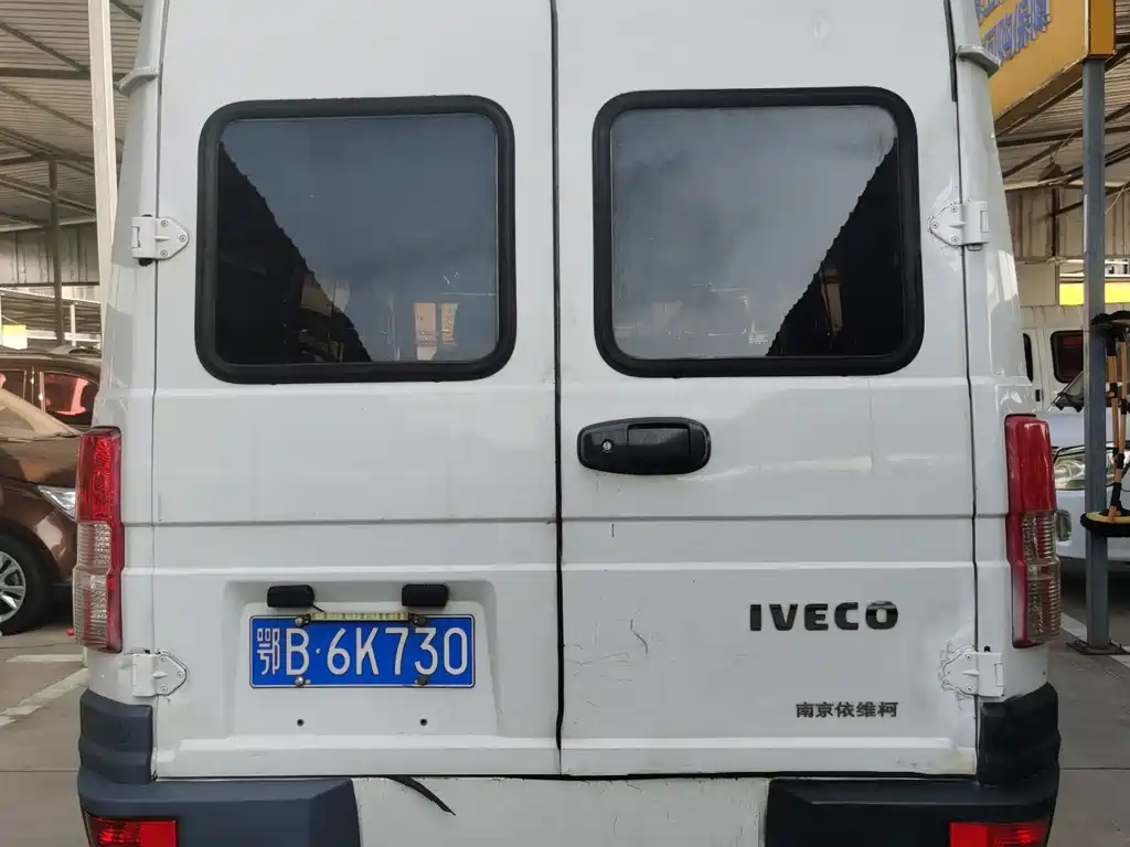IVECO PROUD