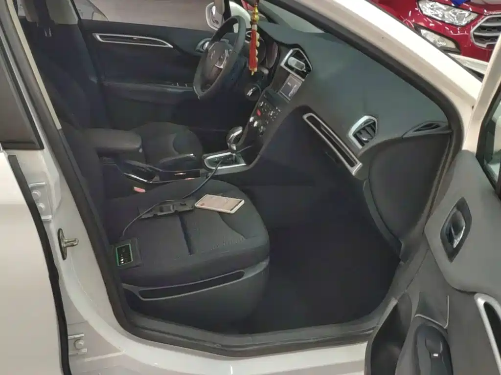 Citroen C4L — миниатюра 25
