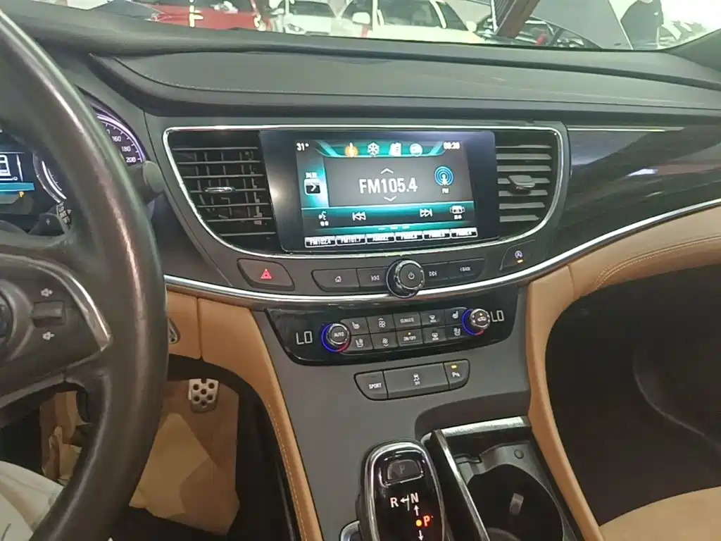Buick LaCrosse — миниатюра 13