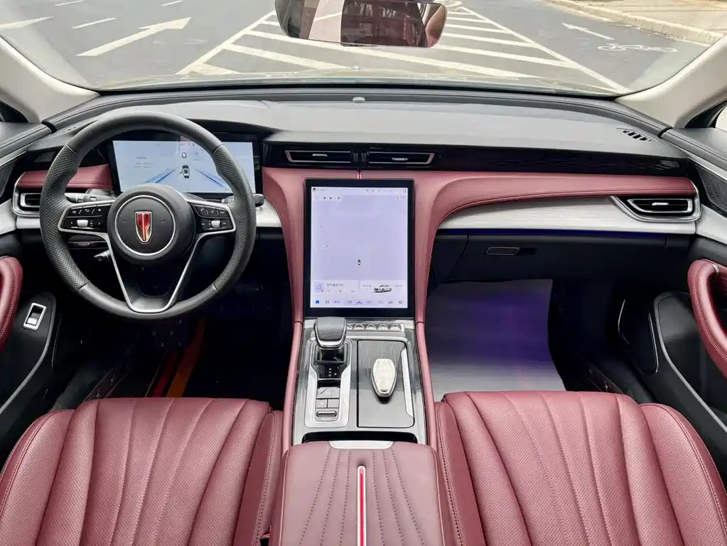 Hongqi H5 PHEV 2025 170