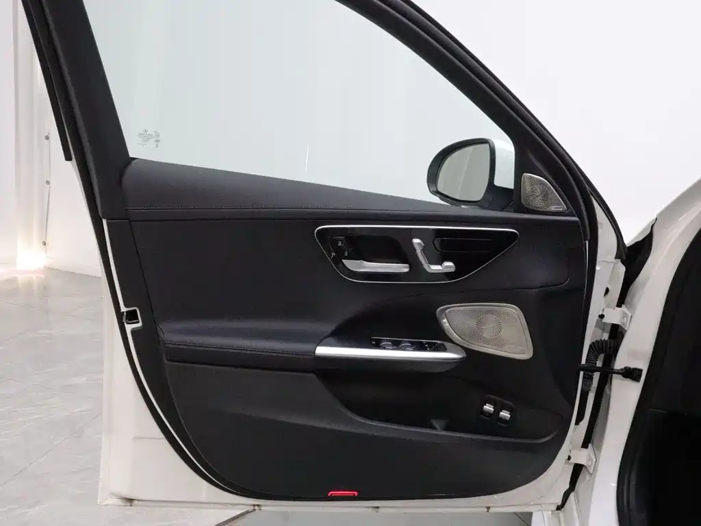 Mercedes-Benz C-Class New Energy — миниатюра 9