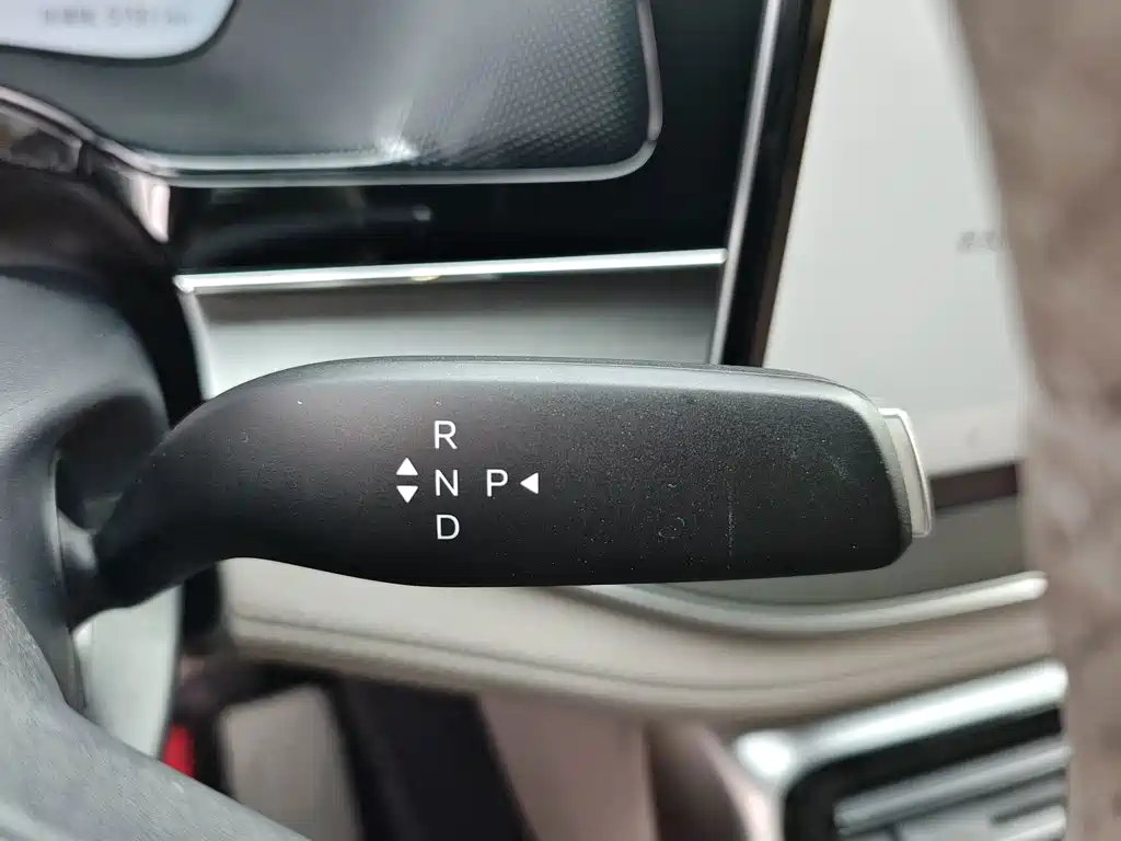 BYD Tang New Energy — миниатюра 14