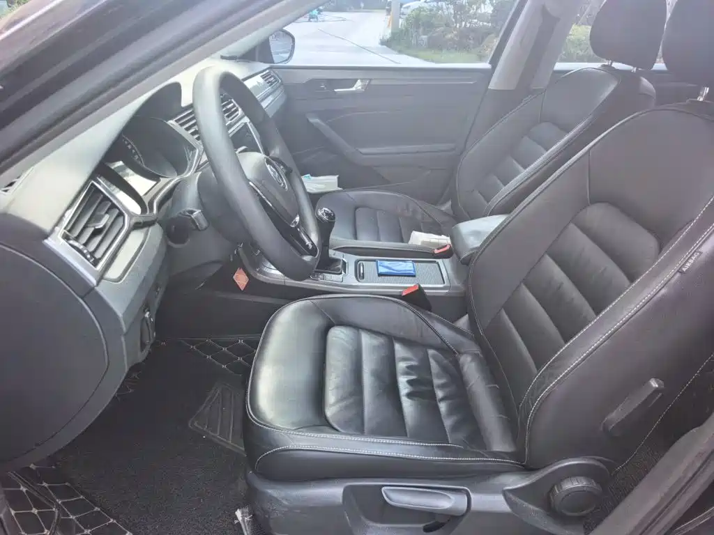 Volkswagen Passat — миниатюра 8