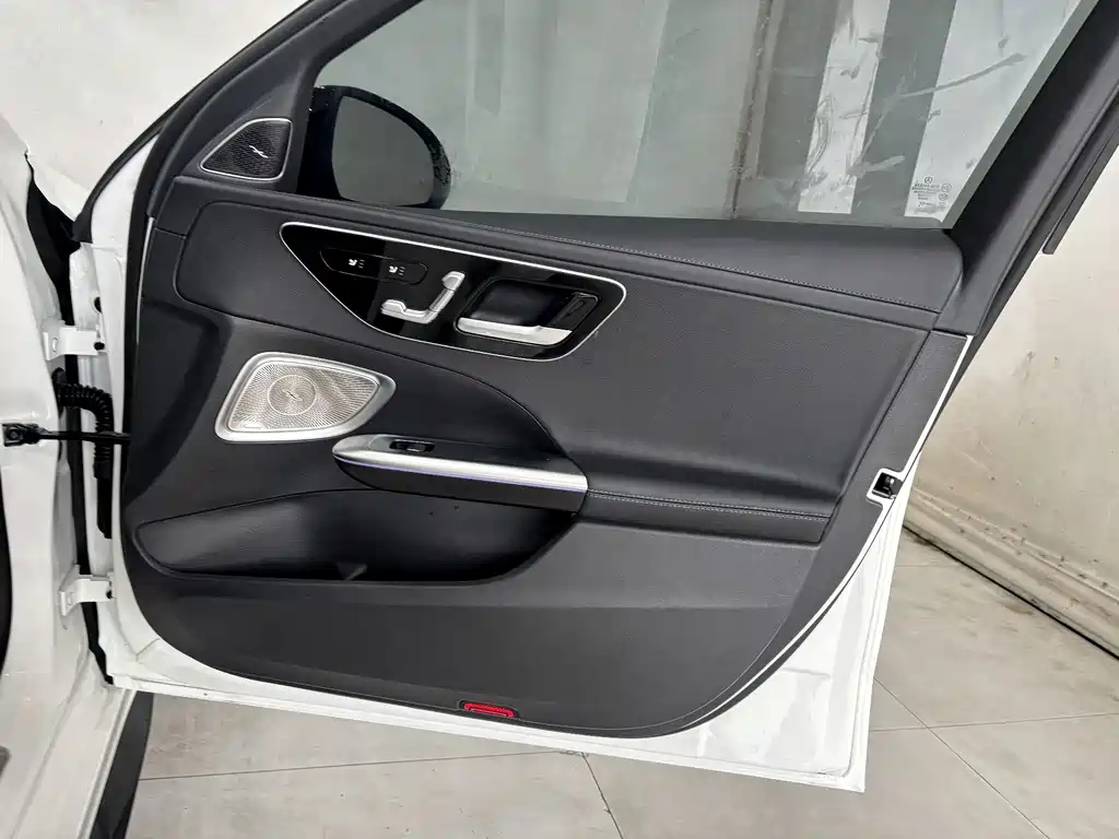Mercedes-Benz C-Class — миниатюра 26