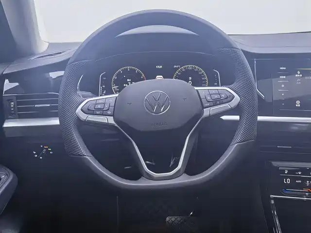 Volkswagen Passat — миниатюра 11