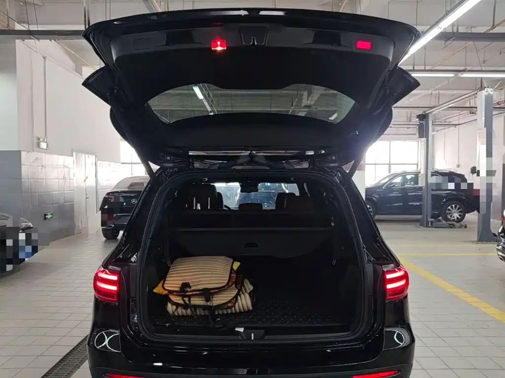 Mercedes-Benz GLB — миниатюра 19